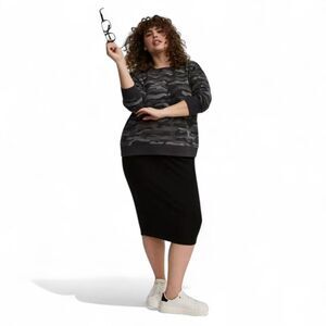 Torrid Nwt Black & Gray Camo Drop Shoulder Sweatshirt Size 2 2x